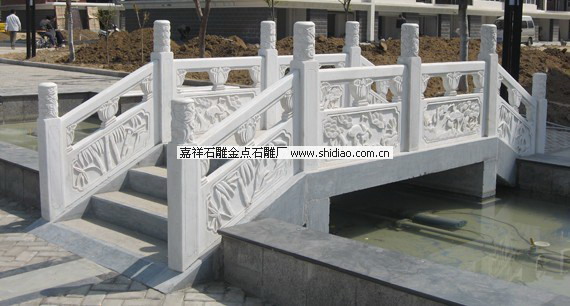 石雕栏杆护栏的栏板雕刻