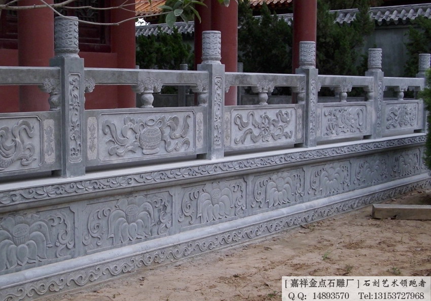寺庙里的石栏杆