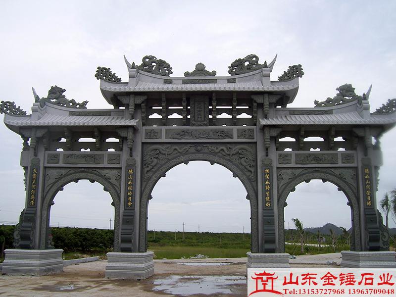 寺院门口为何会安装石牌坊