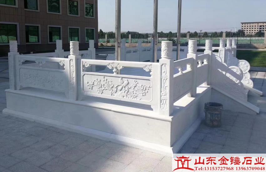 汉白玉石栏板的作用
