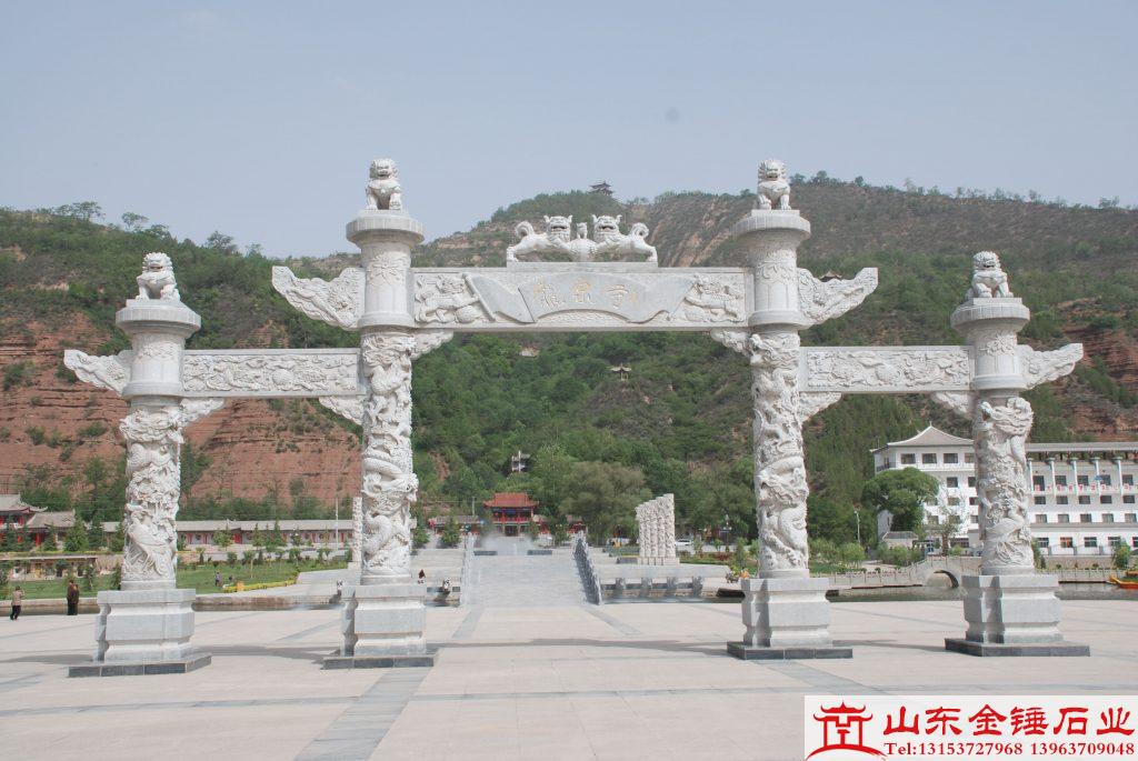 村庄石牌坊的雕刻样式丨花岗岩牌坊图片